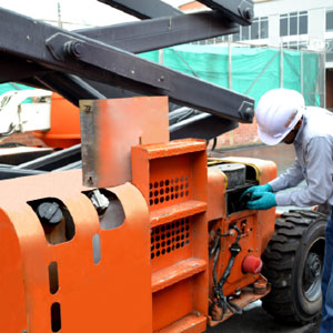 Equipos de Elevación Hidraulica Diesel
