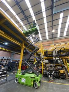 Tijera Eléctrica para Trabajo en Altura | Hasta 16m de Elevación