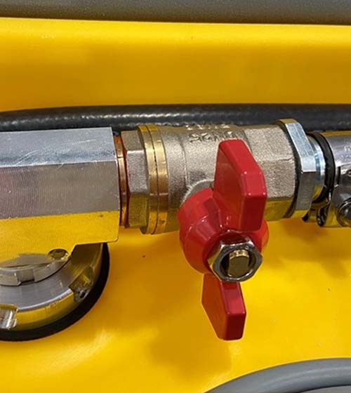 Tanque Ecotanke 330 Diésel con Conexión a la Red – Portátil, resistente y adaptable a pick-ups