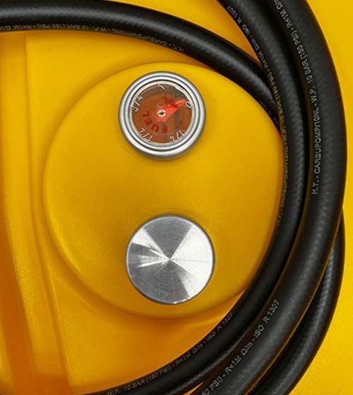 Tanque Ecotanke 440 Diésel con Conexión a la Red – Portátil, resistente y adaptable a pick-ups