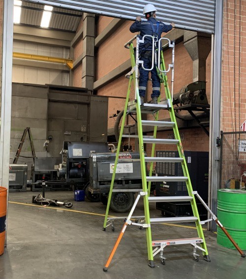 Andamio Unipersonal Fijo 490 – Escalera 4 en 1 Segura y Versátil para Trabajo en Altura