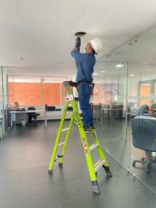 Escaleras Ecolince 3 en 1: Versatilidad y seguridad en un solo diseño