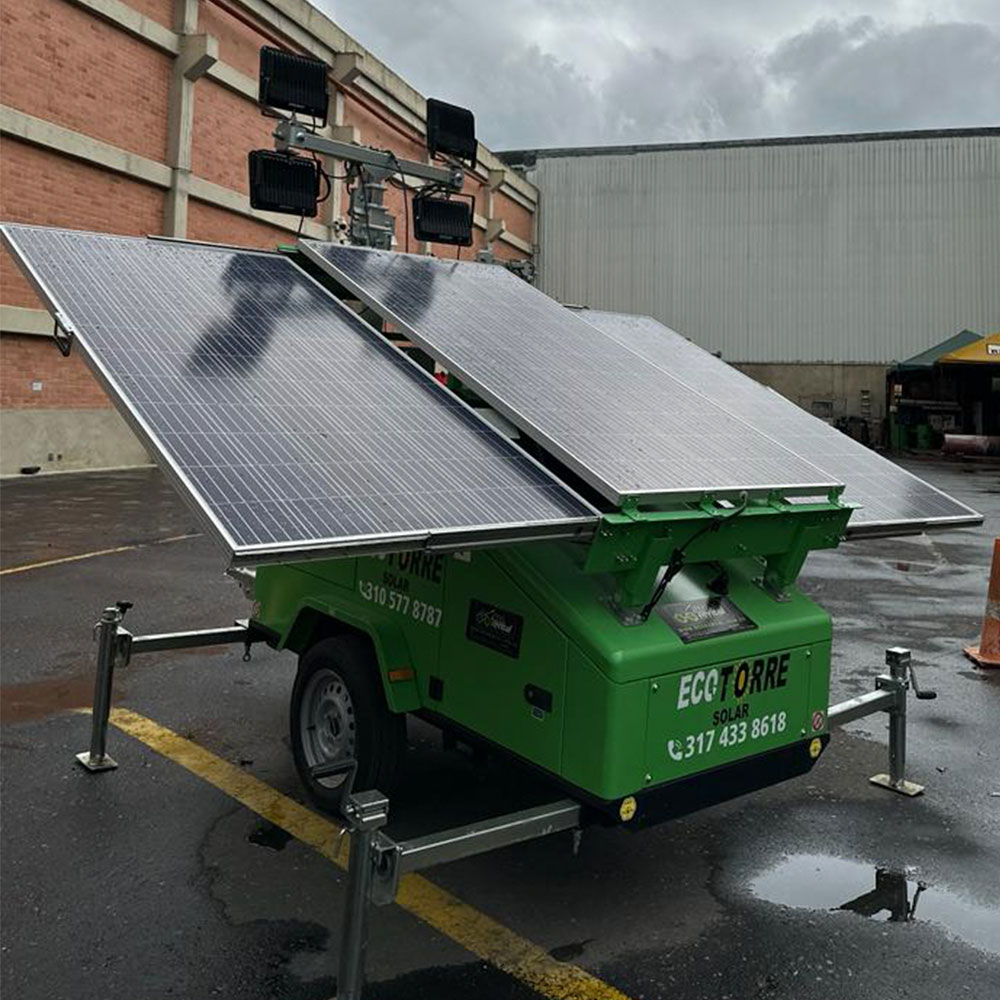 Torre de Iluminación Solar con Mástil Telescópico LED en Colombia